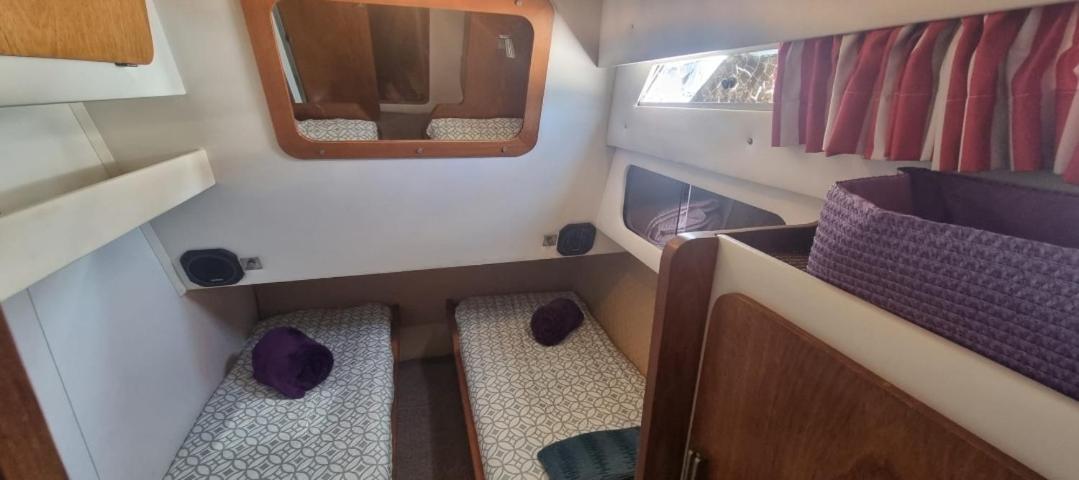 Hotel Beautiful And Comfy Boat In Barcelona With Boat Tour Option Exteriér fotografie