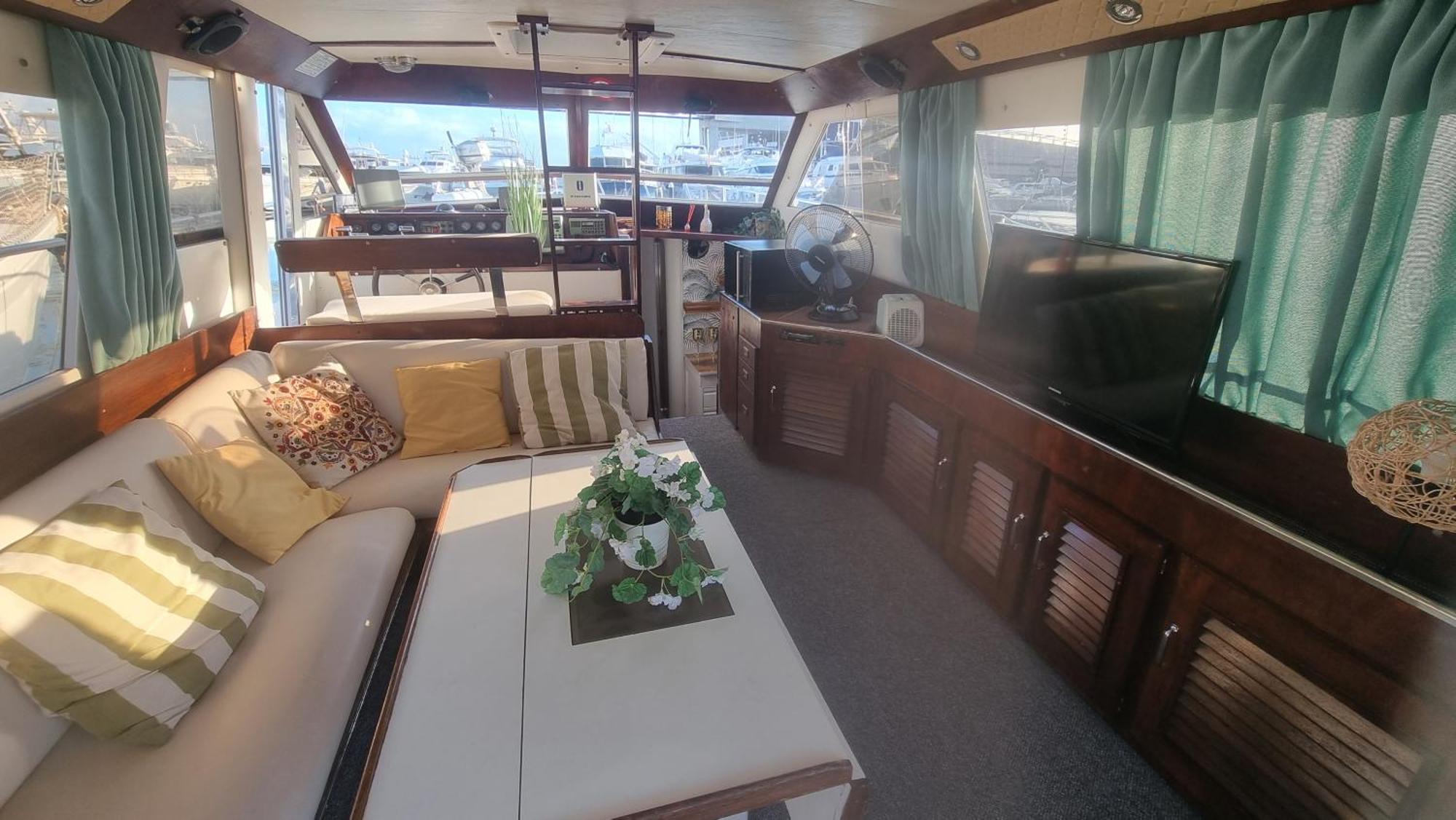 Hotel Beautiful And Comfy Boat In Barcelona With Boat Tour Option Exteriér fotografie